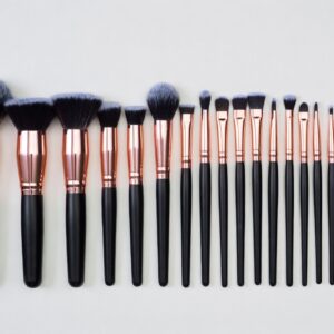 Professional Makeup Brush Set (20)– Soft Synthetic Bristles for Flawless Application